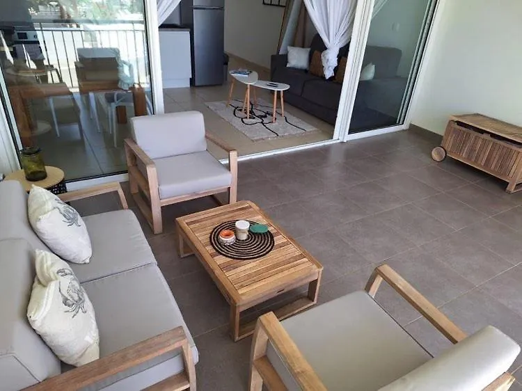 The One 1 Apartment Cul de Sac