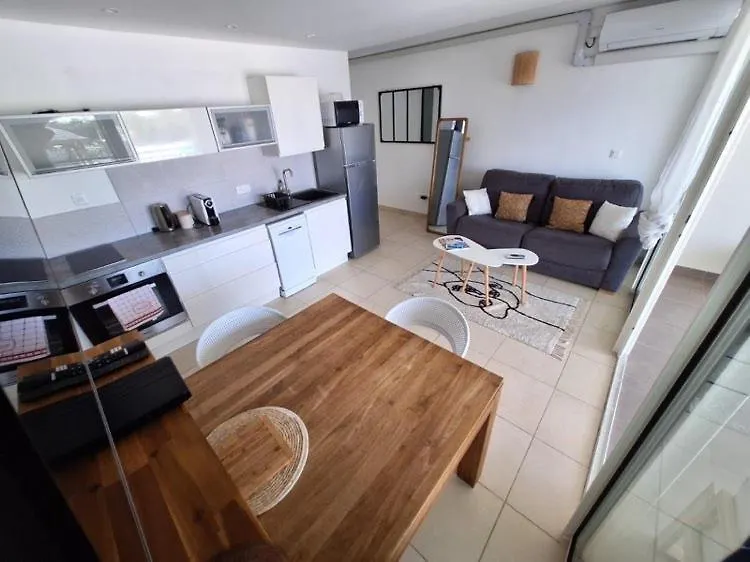 The One 1 Apartment Cul de Sac
